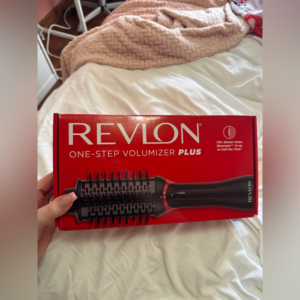 Revlon One Step Volumizer Plus Hair Dryer